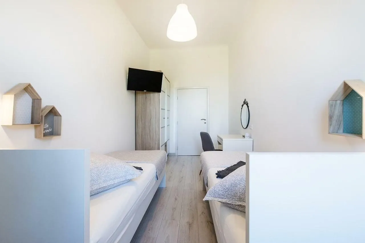 *** Lounge Terrace Apartment With The Harbour View / City Centre *** プーラ クロアチア
