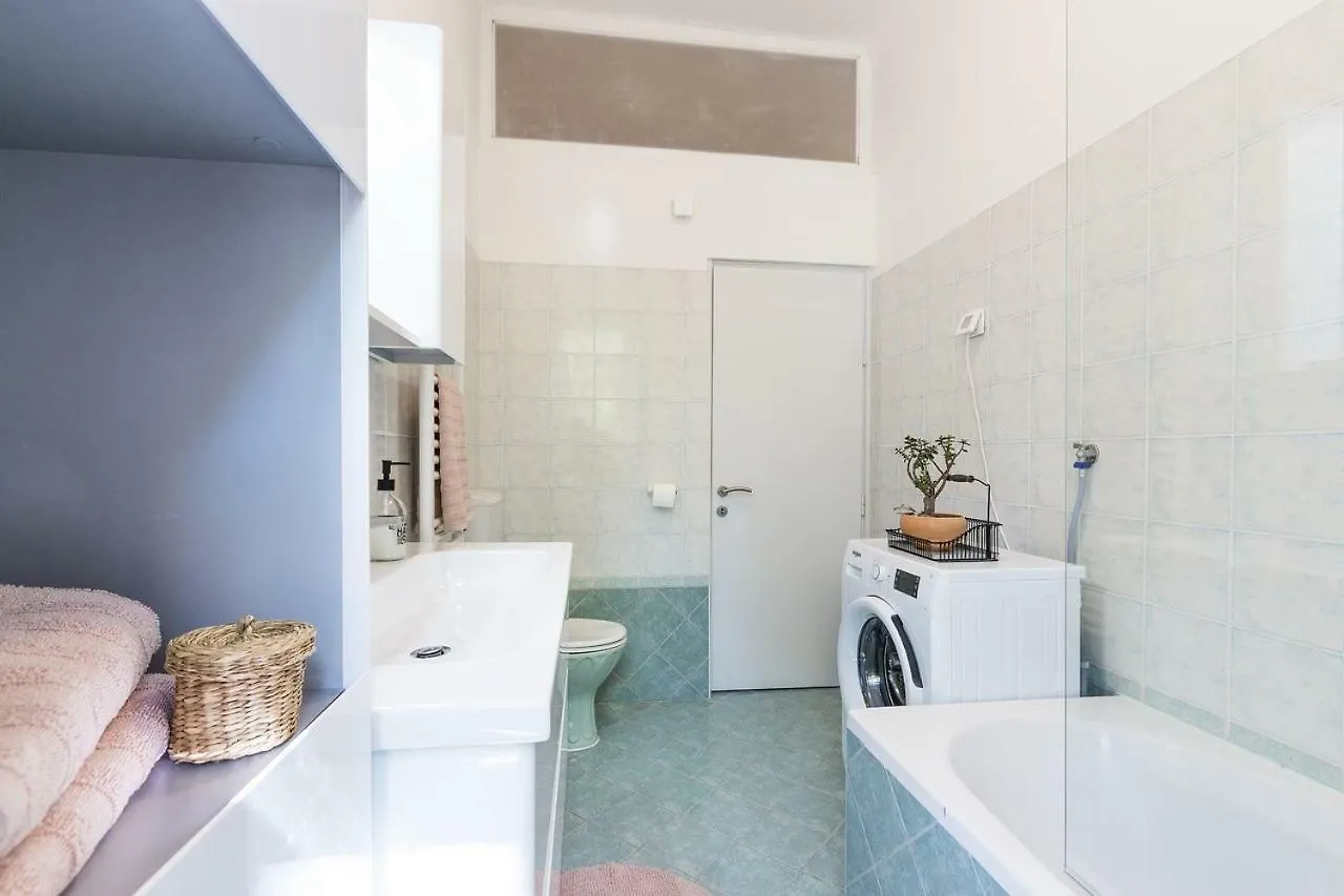 *** Lounge Terrace Apartment With The Harbour View / City Centre *** プーラ 0*,  クロアチア